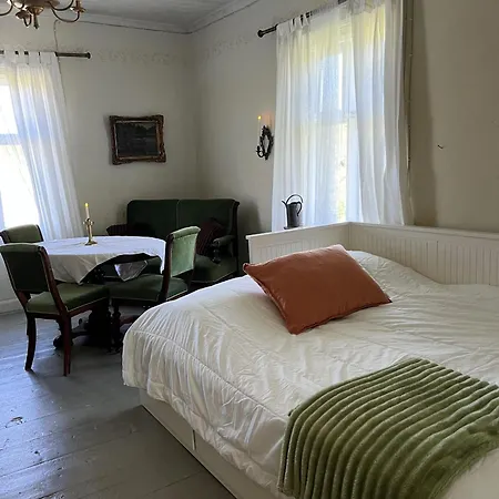 Bed and Breakfast Itaetalo Countryside Kaurissalo